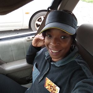 Meet your Posher, Latisha